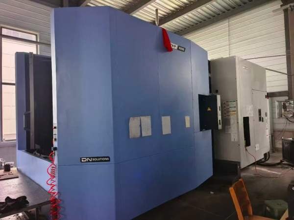 韩国斗山NHP-8005卧式双工位加工中心，2024年出厂工作.