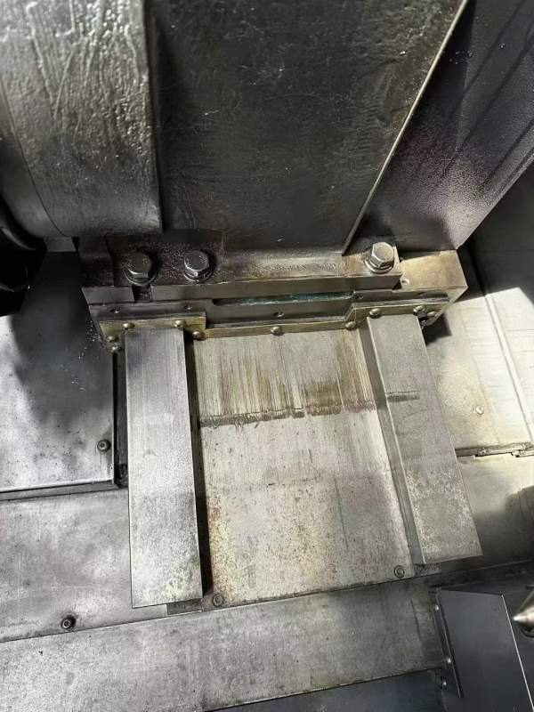 韩国原装威亚300C，15寸液压卡盘，12工位刀塔，带尾座.