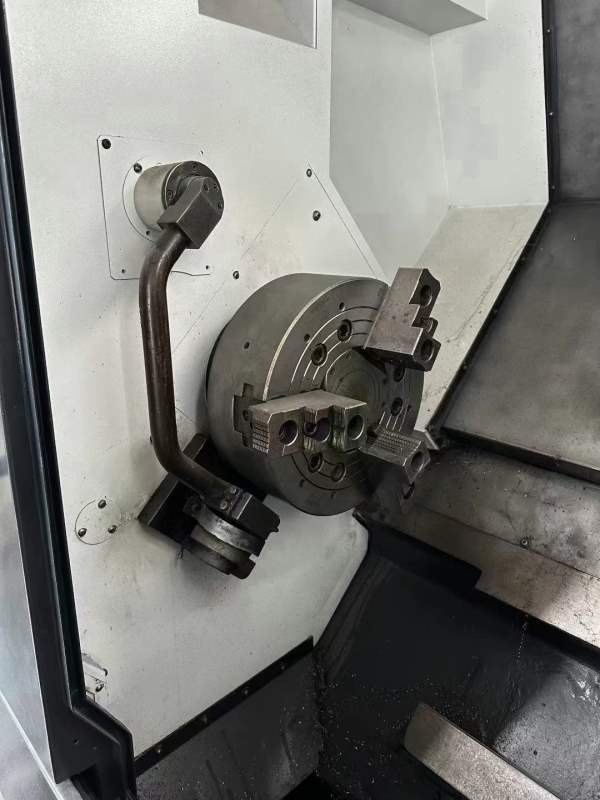 韩国原装威亚300C，15寸液压卡盘，12工位刀塔，带尾座.