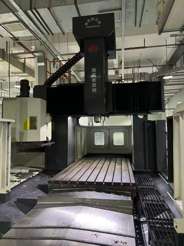 南京德玛斯2515数控龙门，工作台2500/1400mm，门宽152.