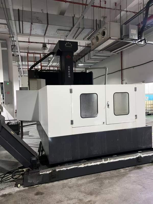 南京德玛斯2515数控龙门，工作台2500/1400mm，门宽152.