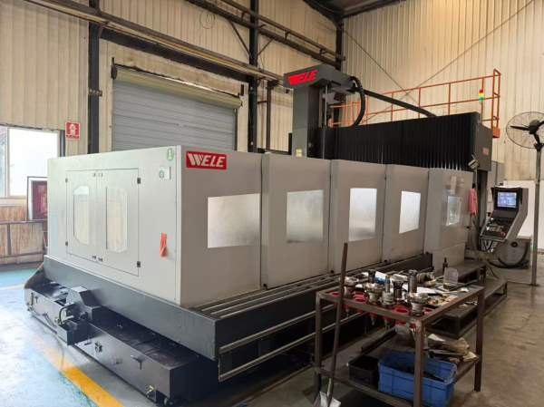 （425图片2台）四川工厂买下8台台湾威立龙门加工中心2.