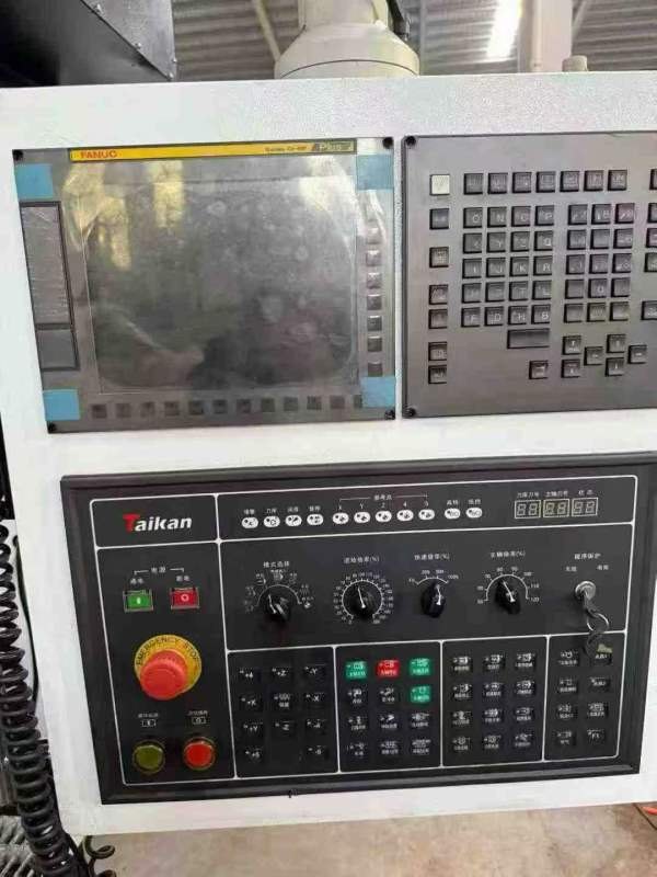 刚刚买一台25年基本全新台群2040龙门加工中心 新到全.