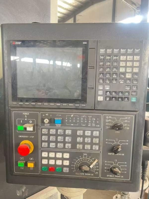 西安工厂海天GLUe13龙门，工作台，主轴BT50，系统三菱.