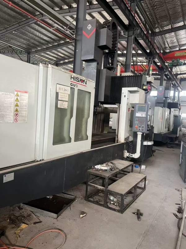 西安工厂海天GU9两米龙门，同款两台工作台，过龙门宽1.