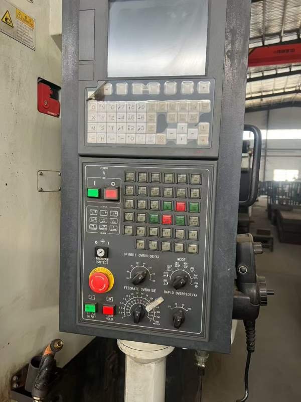 西安工厂海天GU9两米龙门，同款两台工作台，过龙门宽1.