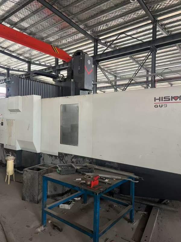 西安工厂海天GU9两米龙门，同款两台工作台，过龙门宽1.