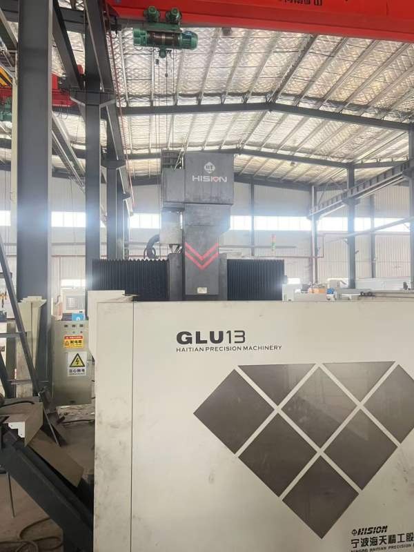 西安工厂海天GLU13两米龙门，工作台，三轴线规，主轴B.