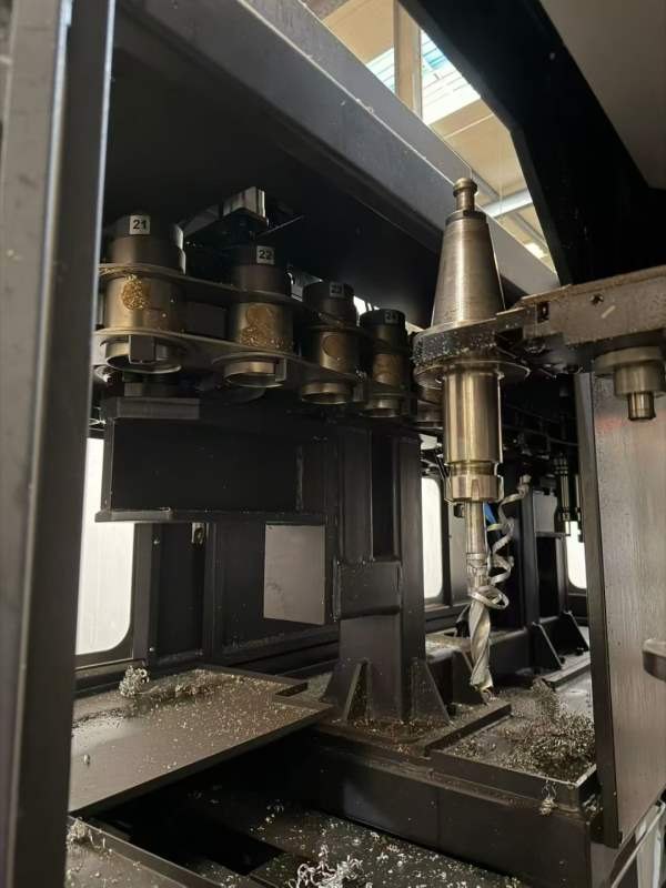 四川工厂在位2022年台湾威立625龙门加工中心，带链式3.