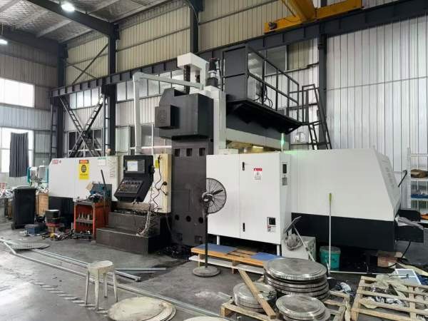 工期快到了 便宜处理在位设备正权3230龙门，工作台2.5.