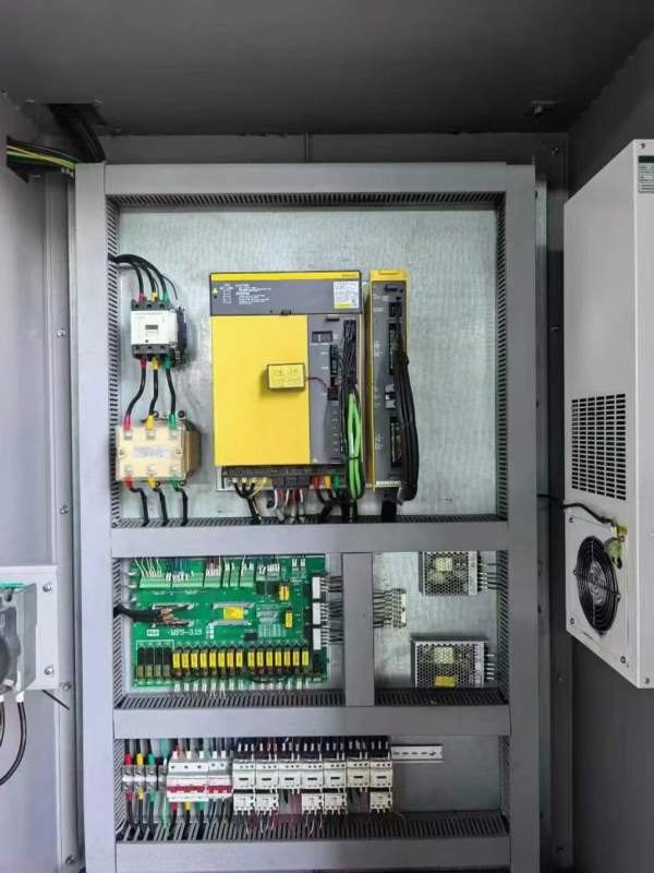 昆山尧工YG-2518门龙加工中心两线一硬导轨，YX55滚住.