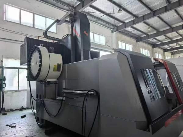 昆山尧工YG-2518门龙加工中心两线一硬导轨，YX55滚住.