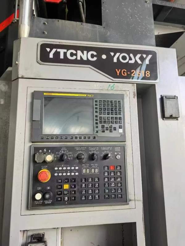 昆山尧工YG-2518门龙加工中心两线一硬导轨，YX55滚住.