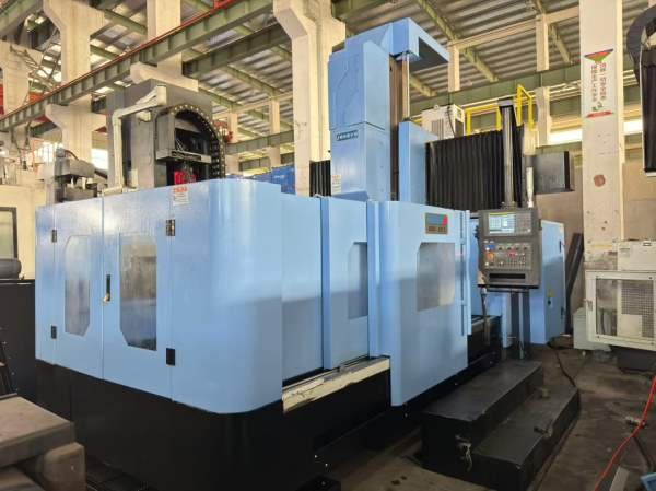 2025年斯可源2013龙门加工中心，准新机工作台1米2米，.