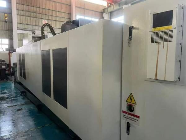 23年产普拉迪4500型材机，Bt40主轴12000转，X/Y/Z行程.