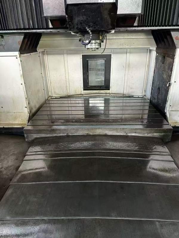 华群2212龙加门工中心发那科MF系统，两一线硬，Y轴四.