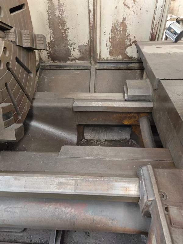 普林森.5米数控车，1米直径四爪卡盘，750导轨，300直.