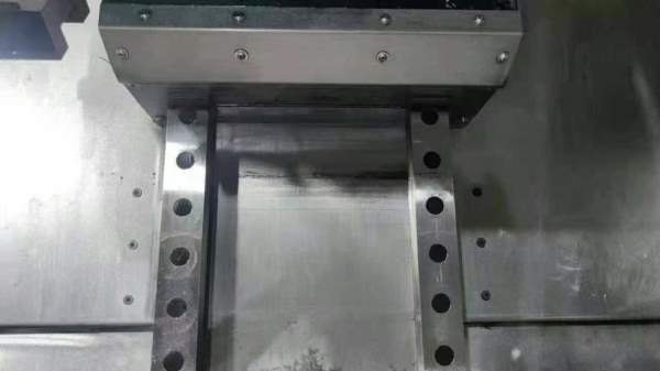 2023年国盛lHT1031数控车床、发那科Plus系统、台湾12.