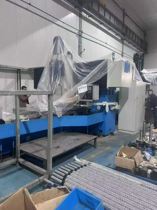 在位出售9成新杭州2512数控龙门平面磨床一台