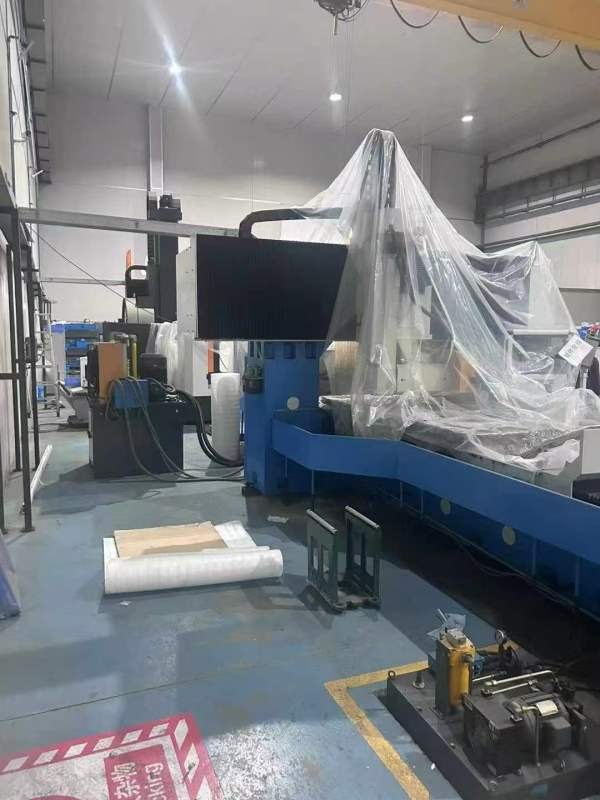 在位出售9成新杭州2512数控龙门平面磨床一台