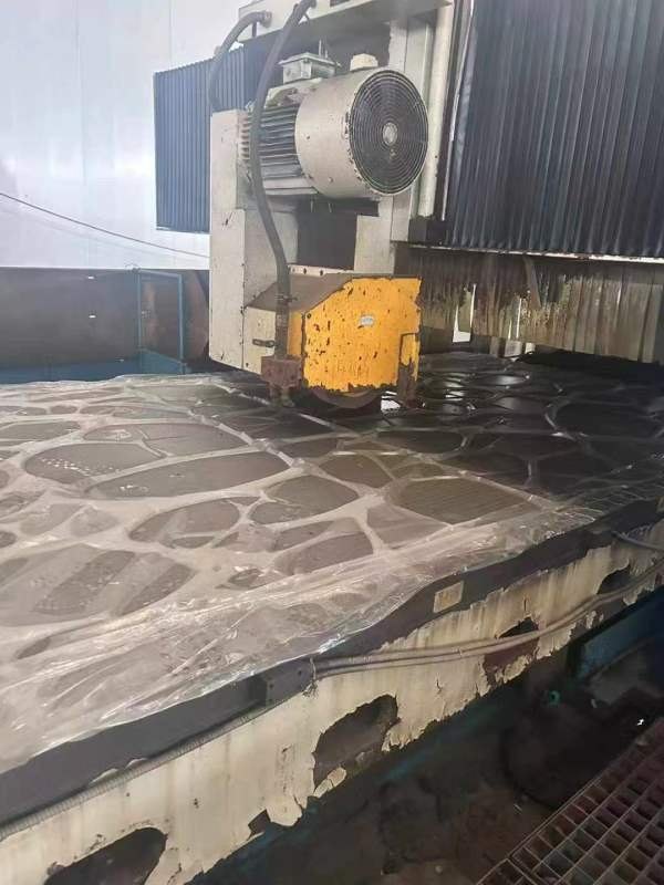 在位出售9成新杭州4020数控龙门平面磨床一台