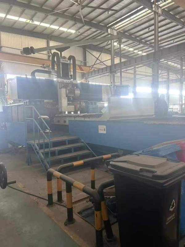 在位出售9成新杭州4020数控龙门平面磨床一台