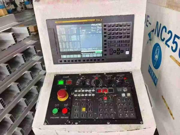 苏州工厂在位出售13台型材加工中心普拉迪4500-1台普拉.