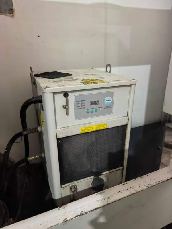 台湾和电1580立式加工中心三轴滚柱导轨.Y轴四导轨发那.