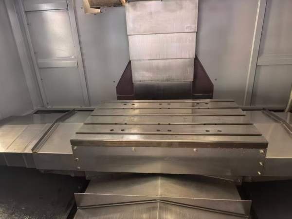 云南众诚960立式加工中心三轴滚柱导轨X轴六滑块发那科.