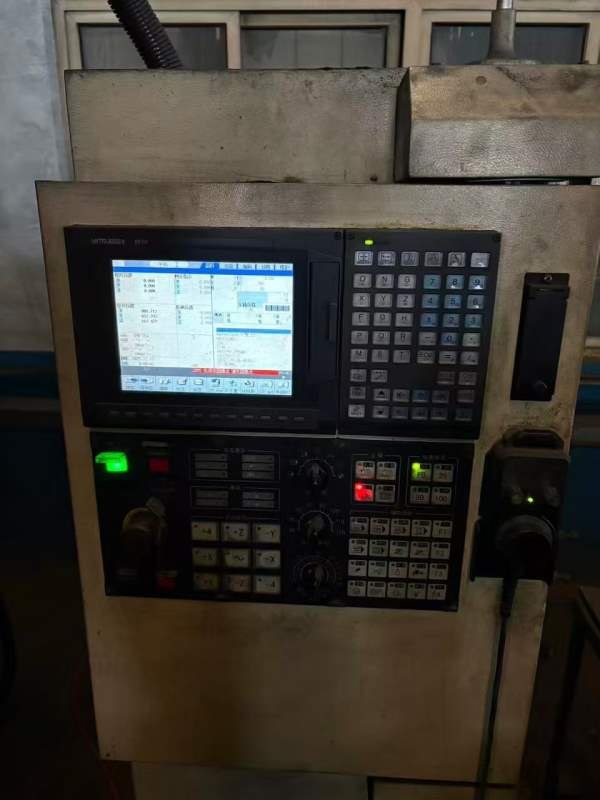 同款两台1814卧式加工中心，粗框机，工作台2000x900，.