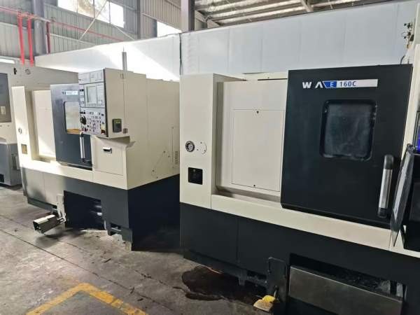 同款两台，韩国威亚E160C数控车床，8寸卡盘，10工位伺.