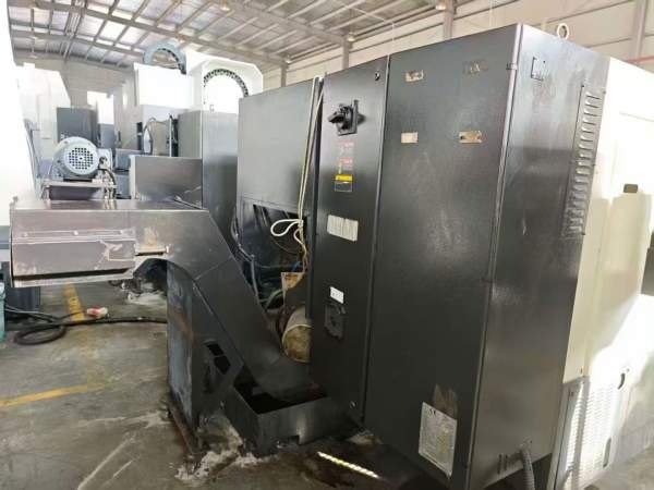 同款两台，韩国威亚E160C数控车床，8寸卡盘，10工位伺.