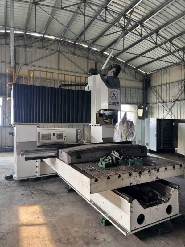 刚刚买下两台龙门搅拌摩擦焊工作台3X2门宽2.25米门高8.