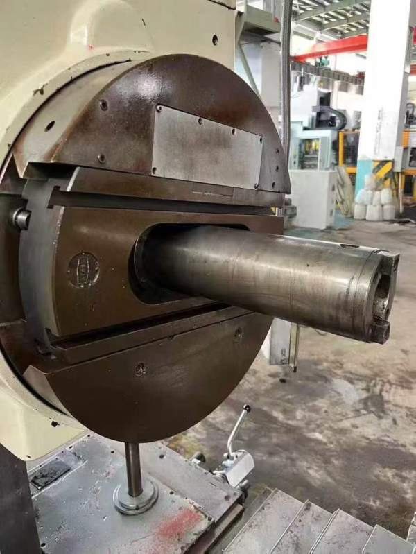 昆机6113D编号024X轴（横向）：2000mm。Y轴（垂直）：.