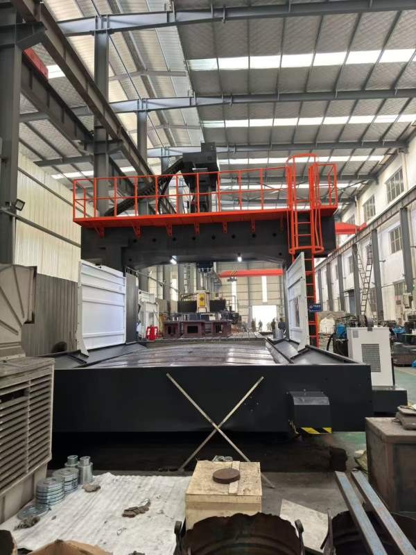 2023年德扬6547龙门加工中心，工作台3米6米，门宽4.2.