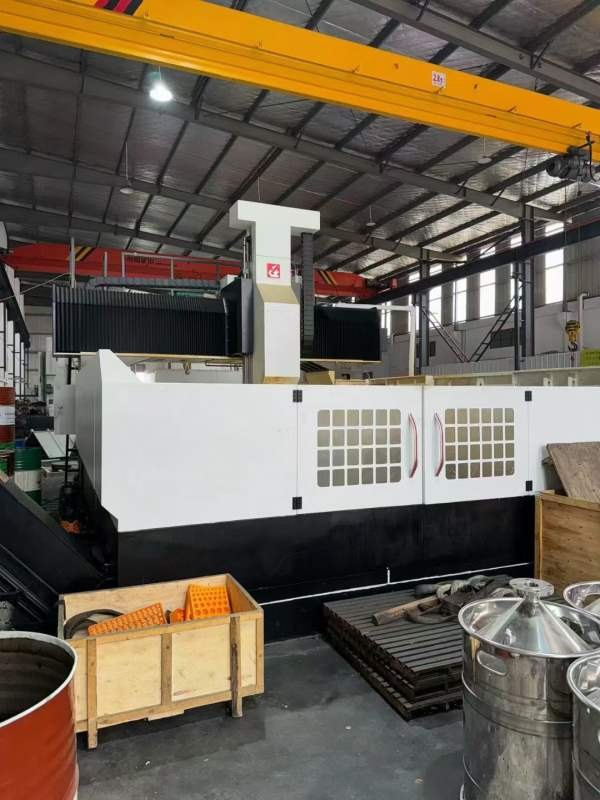 工期快到了  直降出售正权3230龙门，工作台2.5米3.2米.