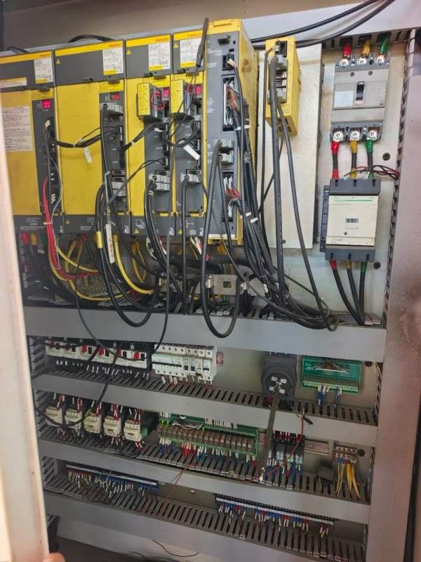 南京工厂在位出售巨浪4223数控龙门发那科系统，主轴齿.