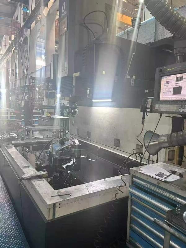 降价出售日本牧野157火花机一台、在位安装使用中、三.