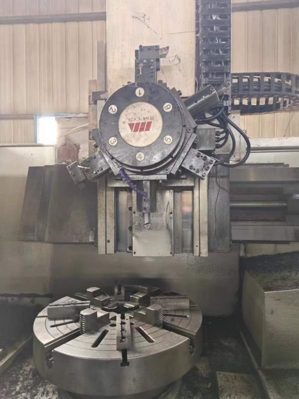 出售两台沈阳数控立车，一台6070，一台8080，机器在位.