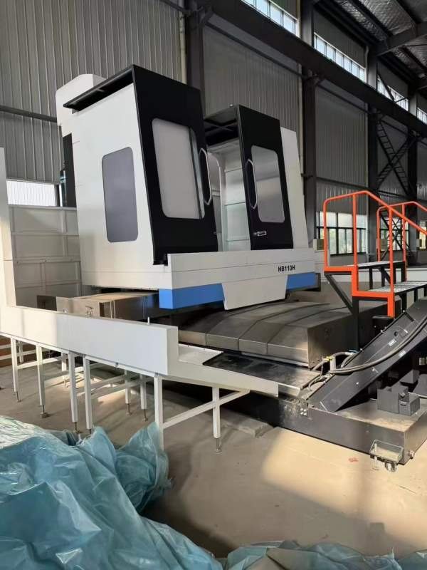 刚刚拿下一台（全新未用）纽威110H数控镗铣床、三轴硬.