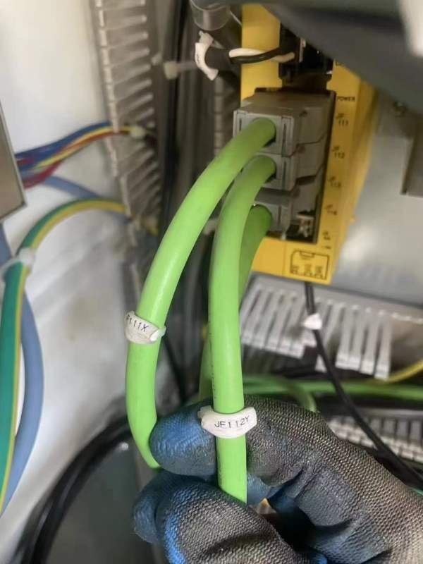 刚刚拿下一台（全新未用）纽威110H数控镗铣床、三轴硬.