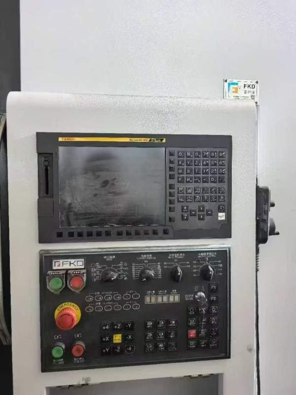 浙江富科達1370立式加工中心三轴滚柱导轨.Y轴四导轨主.