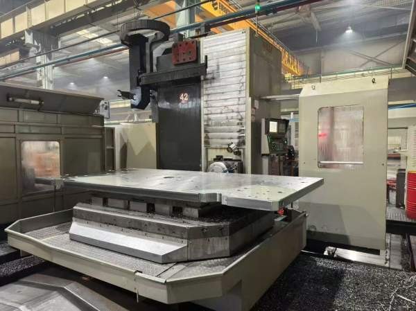 2017年台湾威立落地式镗铣加工中心，主轴加大400的BT5.