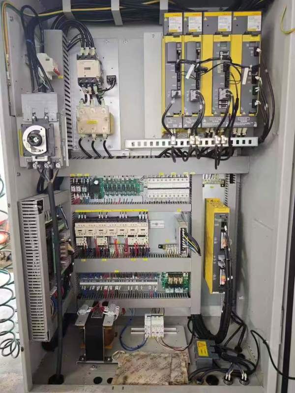 出售一台美国哈挺1000加工中心，发那科MF系统，@尔发.