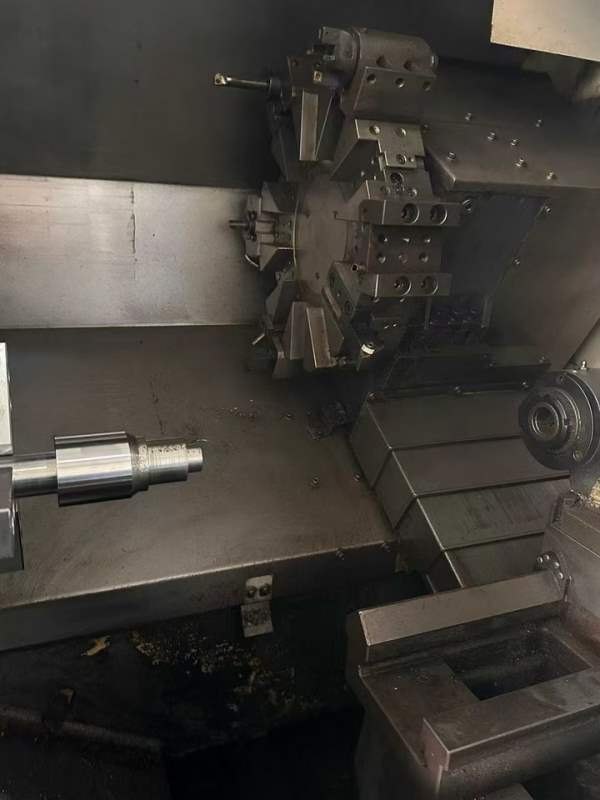 台湾原装进口东台TCS2000数控车床，发那科系统，8寸液.