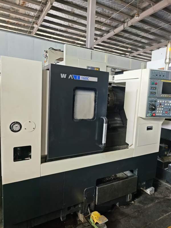 同款两台，韩国威亚E160C数控车床，8寸卡盘，10工位伺.
