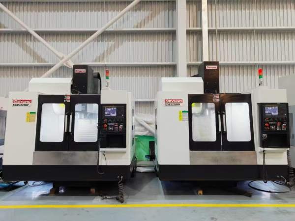 新到三台2022年苏州德扬850加工中心，发那科OI-MFPlus.
