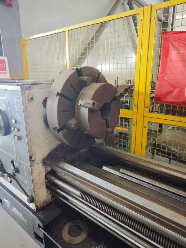 出售大连6180/3000普车一台，安装少用