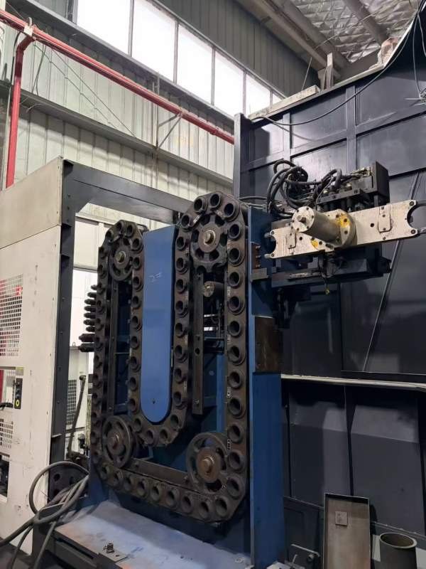 同款两台2018年纽威HM805T双工作台卧加，到T结构，发.