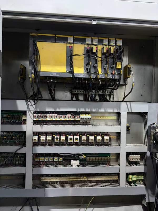 同款两台2018年纽威HM805T双工作台卧加，到T结构，发.